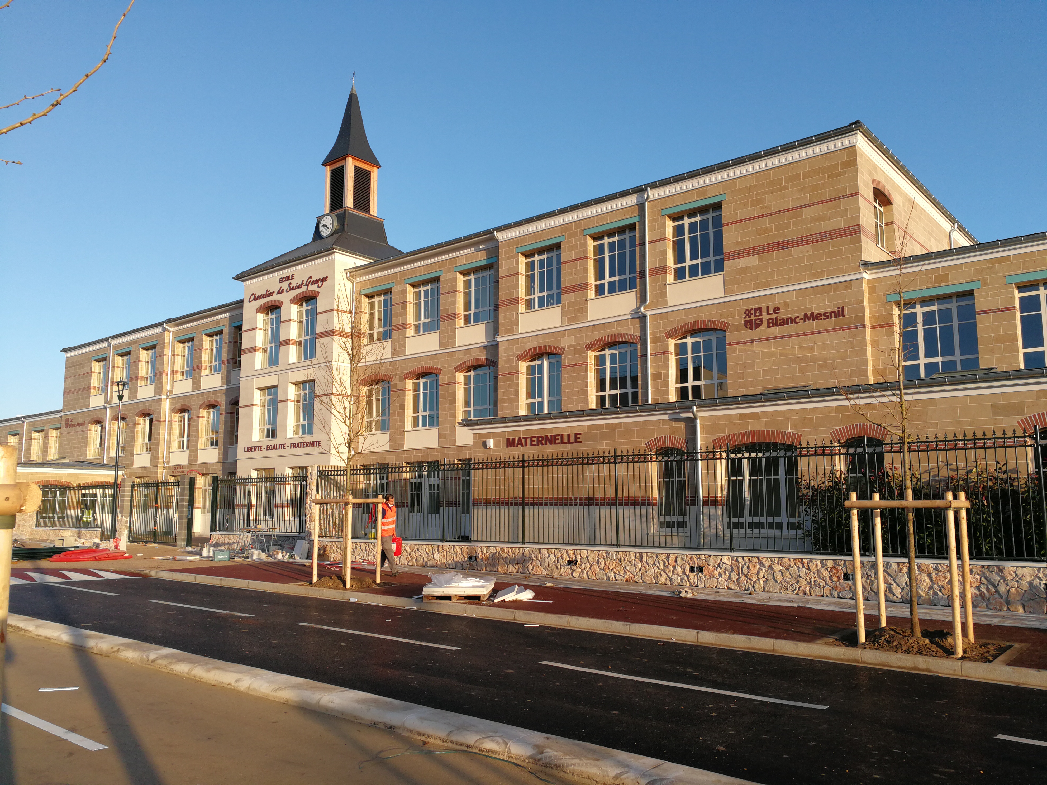 Groupe scolaire Chevalier de Saint George – LE BLANC MESNIL (93)